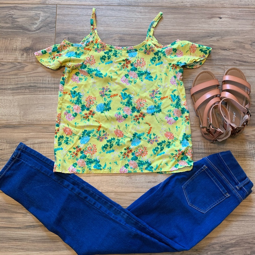 Place tank top